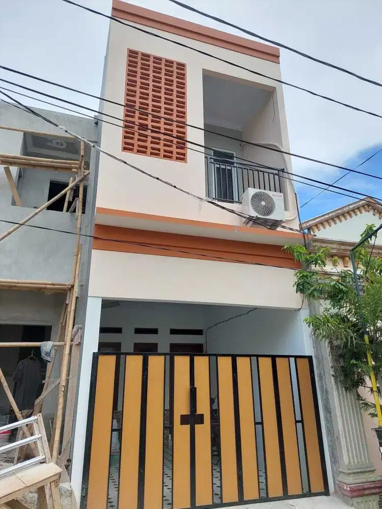 Rumah Minimalis 2 lantai lokasi dekat suntermall dan stadion jis