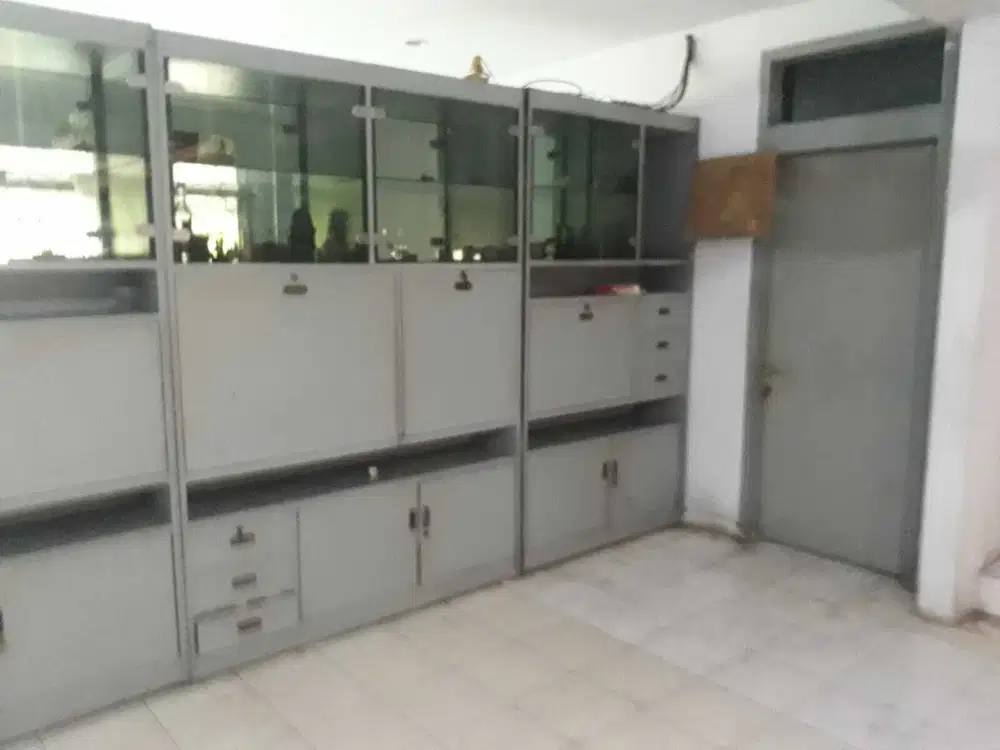 Dijual rumah lama di kemanggisan utama jakarta barat