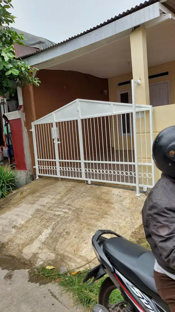 Disewakan Rumah Baru di Mega Regency Serang baru Belasi