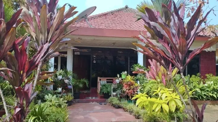 Rumah luas lokasi strategis cocok untuk usaha depan Smpn 1 Batujajar