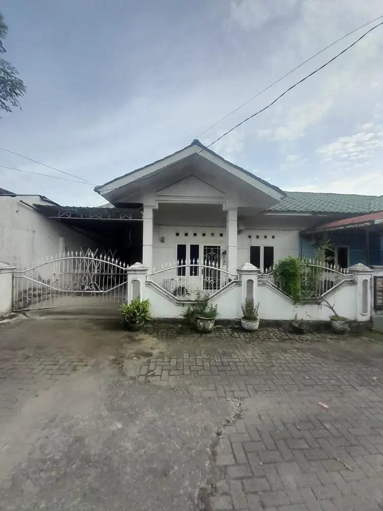 Rumah Komplek di Jalan Lintas Medan-Namorambe
