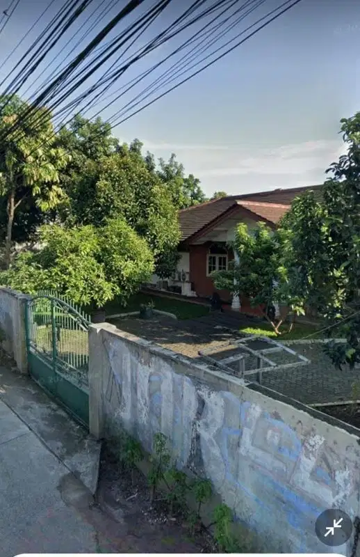 DISEWAKAN RUMAH SIAP PAKAI COCOK UNTUK KANTOR DAN USAHA