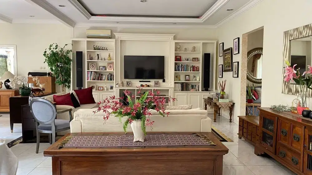 DI JUAL RUMAH MEWAH RAPIH DI RAFFLES HILSS CIBUBUR