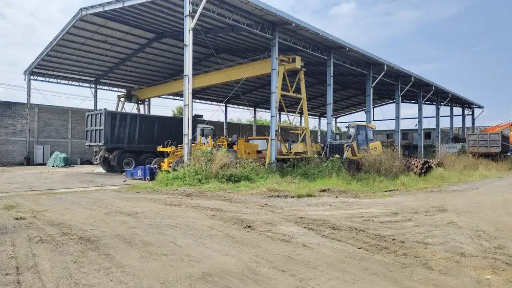 GUDANG INDUSTRI RAYA NGANTRU TULUNGAGUNG ( AJB )