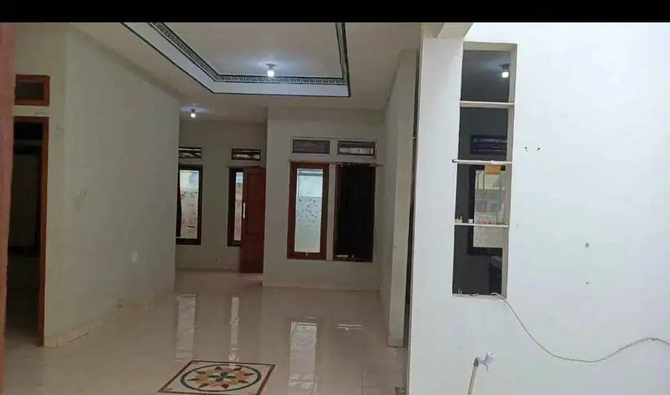 Rumah Bisa Untuk Kantor atau Gudang di Pondok Ranggon Jakarta Timur