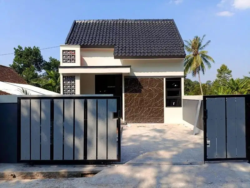 RUMAH 7 Menit Dari Kampus UNNES Lokasi Di Tengah Pemukiman