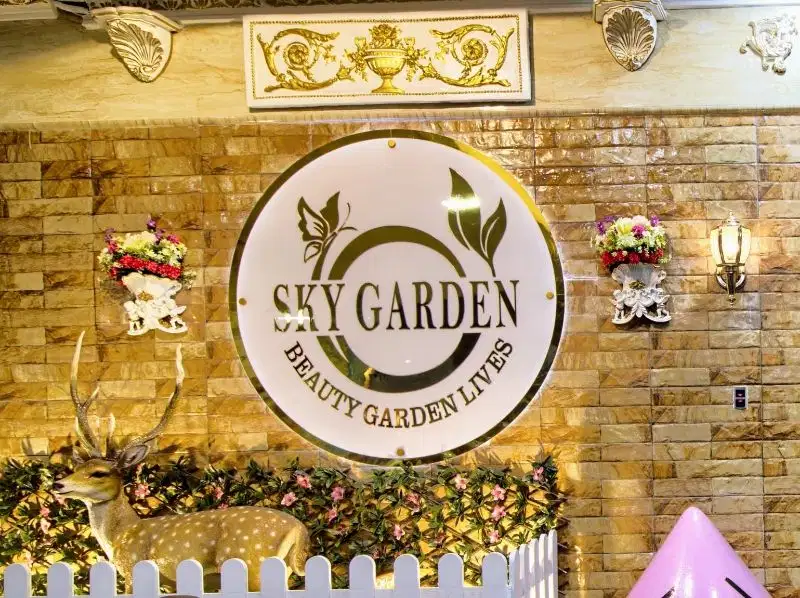 DIJUAL  HOTEL  SKY GARDEN
