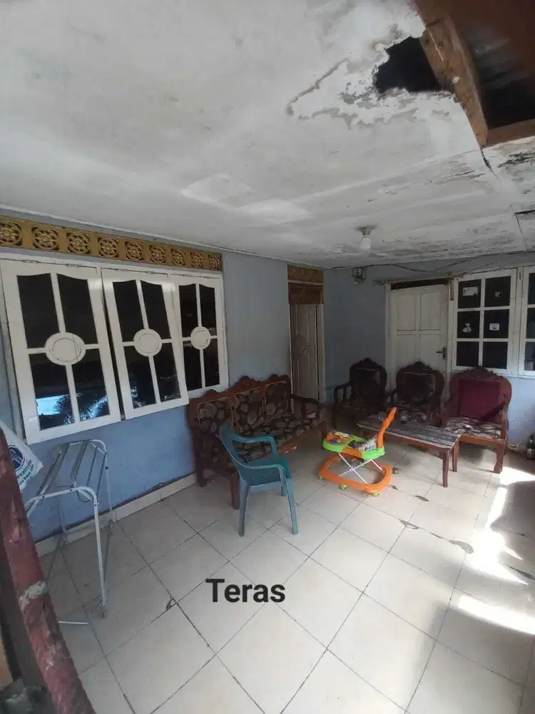 DI JUAL RUMAH TINGGAL DI TENGAH KOTA