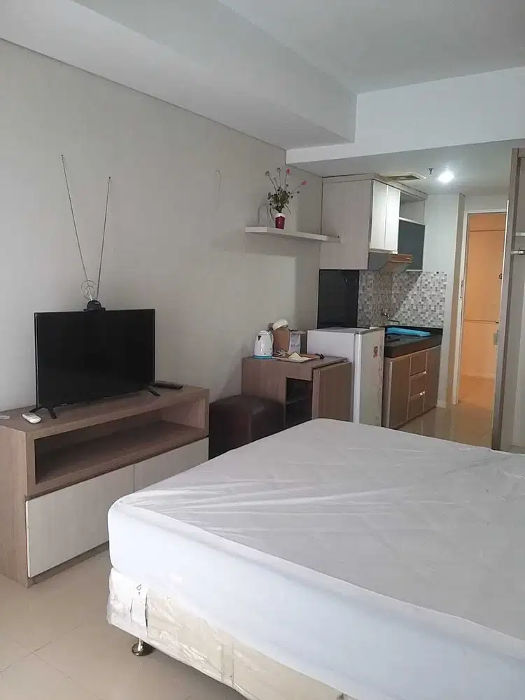 Apartemen Metropark Residence Type Studio Furnish, Lantai Sedang