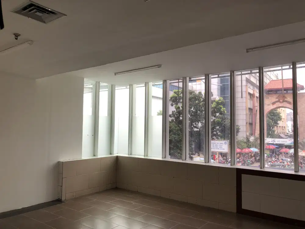 Sewa Toko Premium space di Metro Pasar Baru sawah Besar