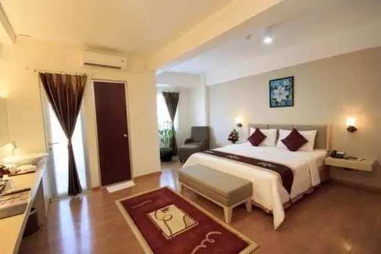 Condotel Aktif - Gunawangsa Manyar - 2BR King - Pasif Income