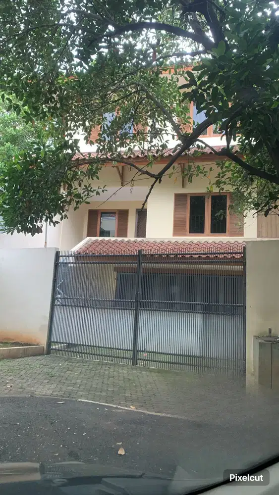 Disewakan Rumah  di Pondok Indah