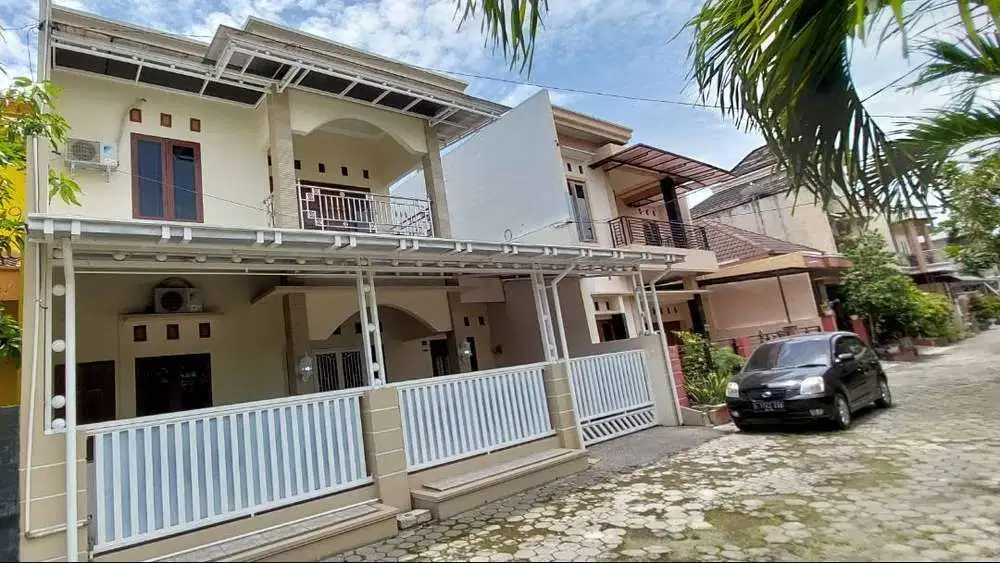 Rumah Mewah 275 m2, Kahuripan Raya, Sumber, Surakarta