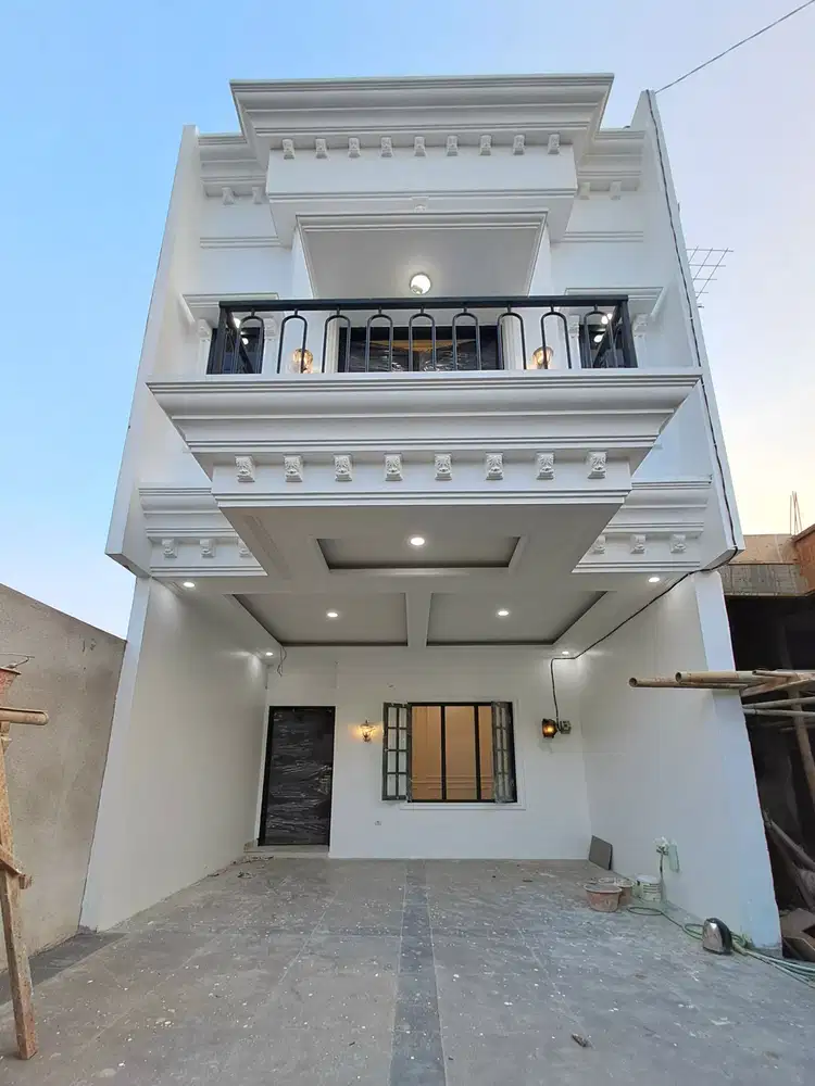 Dijual Rumah Classic Modern RoofTop Di Kahfi 2 Jagakarsa