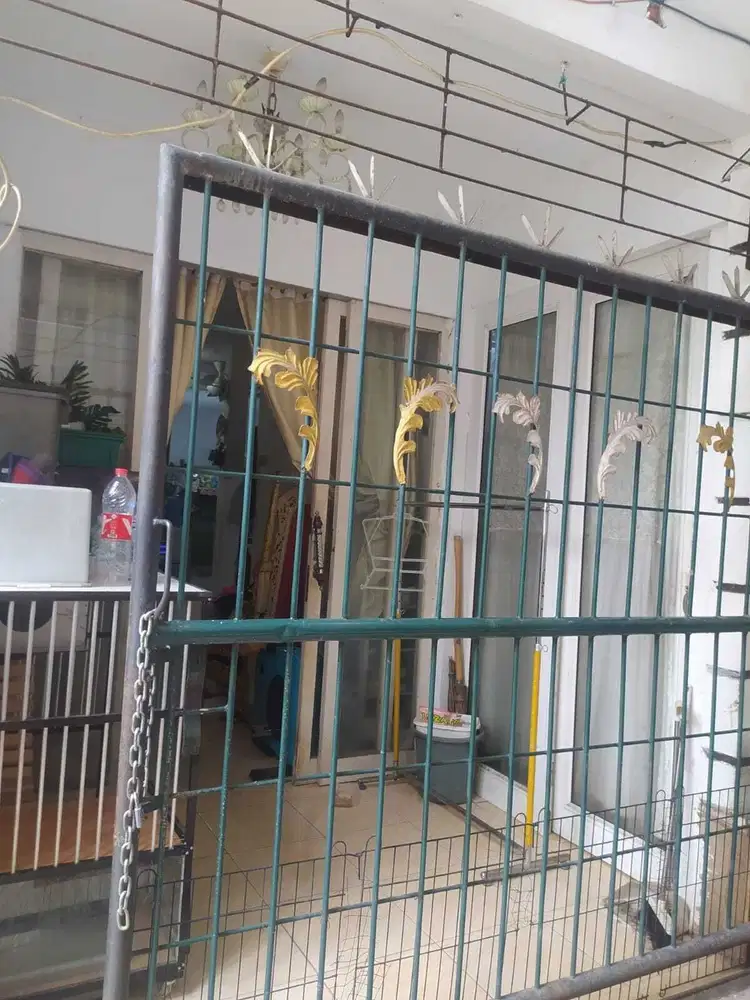 Rumah Srengseng Dijual Murah Meriah 2 Lantai Akses Mobil