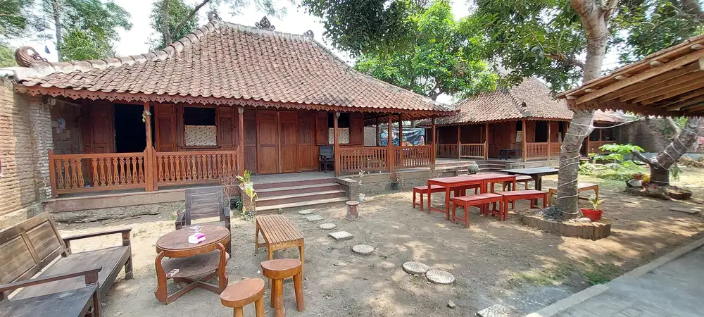 RUMAH BESAR NUANSA PEDESAAN 1100m2, BANYUDONO, BOYOLALI, JAWA TENGAH