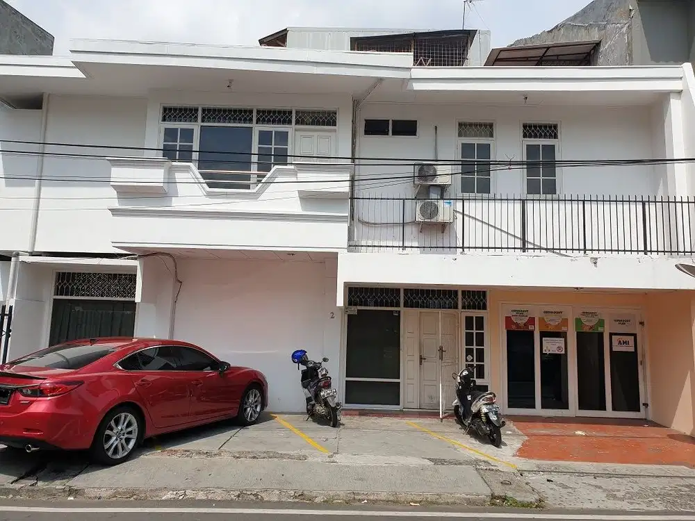 DISEWAKAN RUANG KANTOR FULLY FURNISHED UNTUK 5 ORANG DI AREA TOMANG