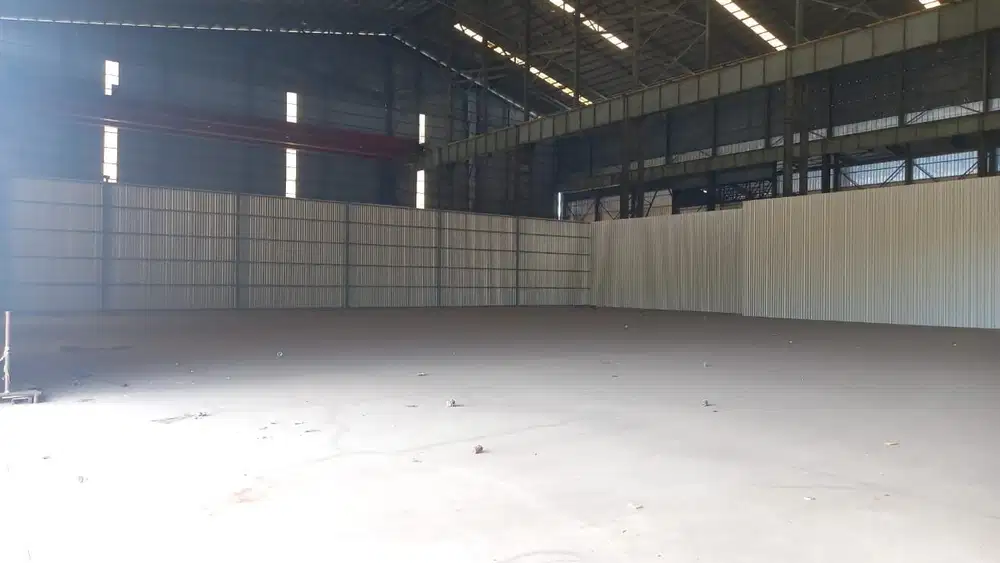 Di sewakan gudang 2.300 meter tambun selatan