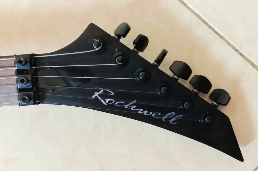 Gitar Rockwell Flying V