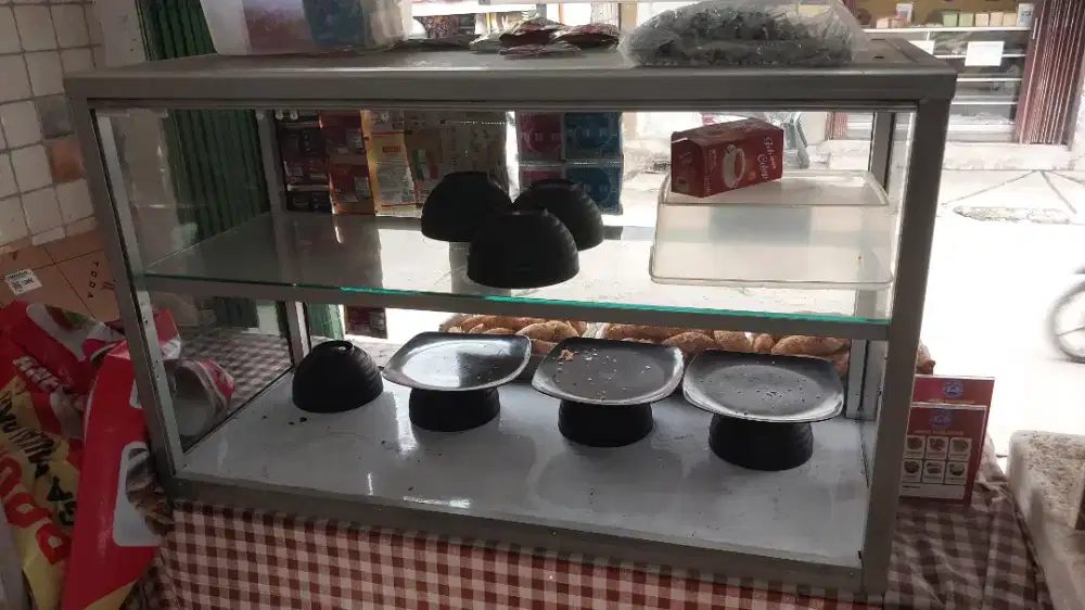 Etalase makanan