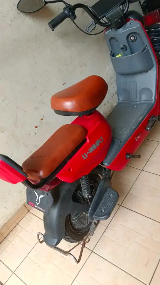 Sepeda listrik like new