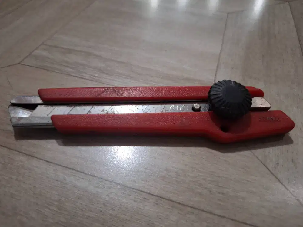 Jual rumah pisau Cutter bekas