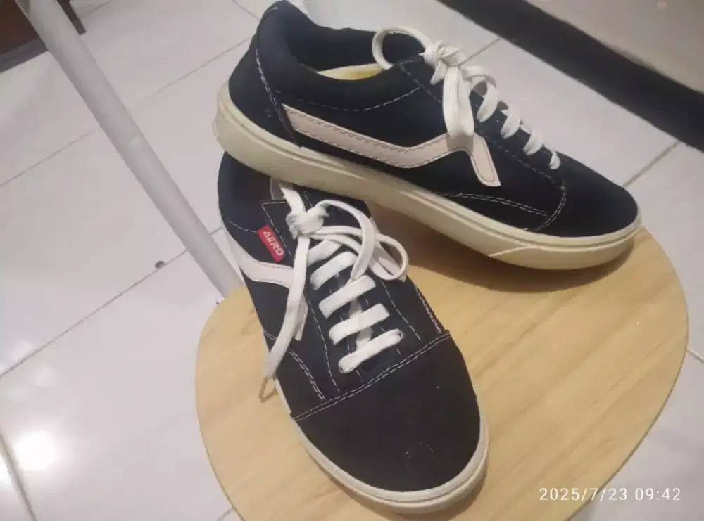 AEROSTREET MASSIVE LOW 2.0 HITAM NATURAL - SEPATU SNEAKERS CASUAL