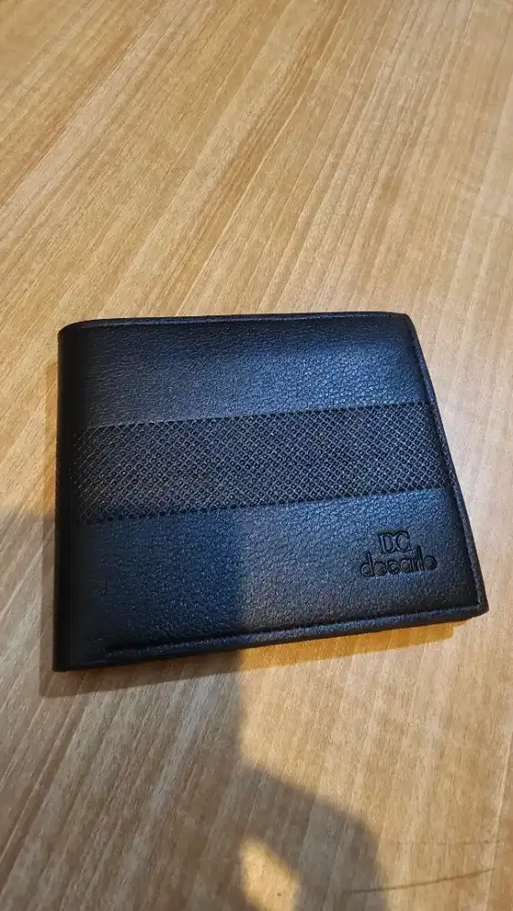 Dompet DC Decarlo – Elegan & Stylish!