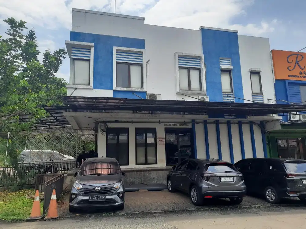 Ruko Strategis di Cibubur, Newton Square - Legenda Wisata