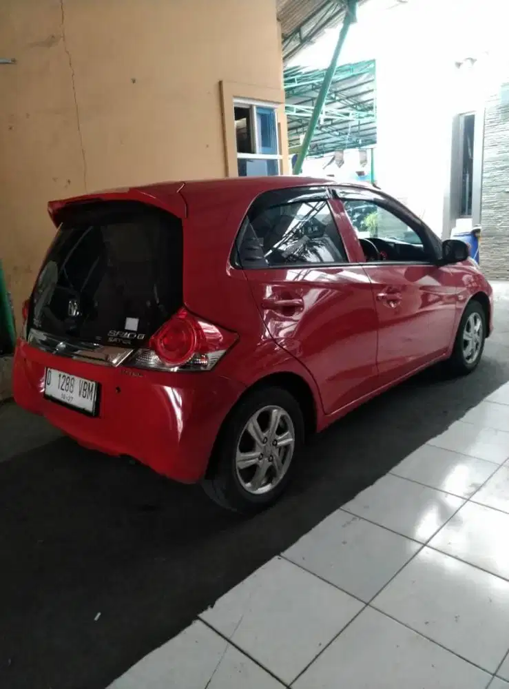 Dp 10 jt HONDA BRIO 1.2 CVT Matic 2017 Merah Mulus