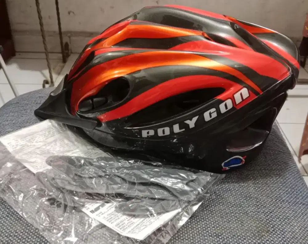 Helm sepeda polygon NEW
