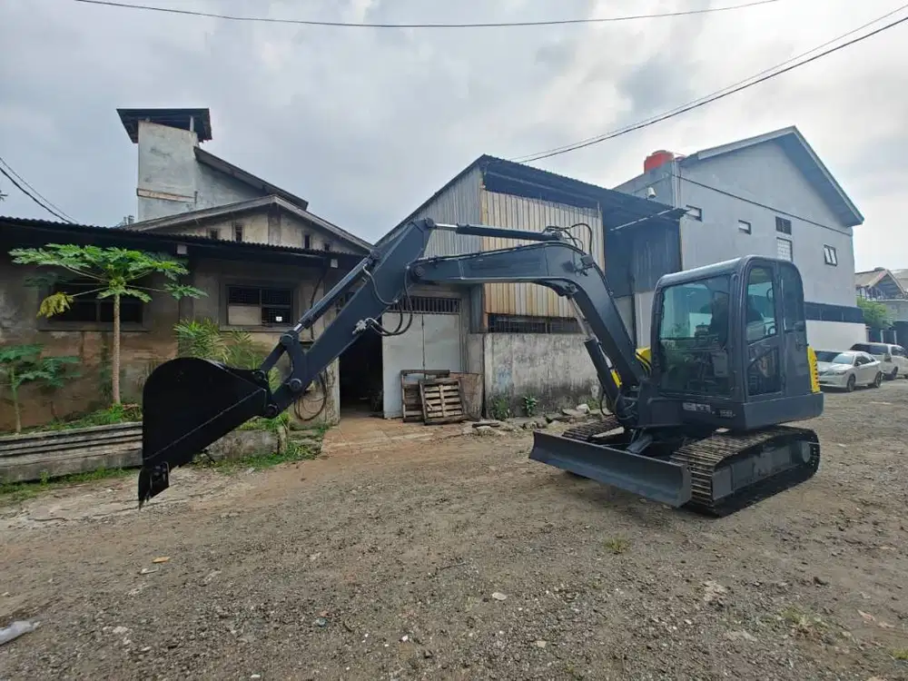Mini Excavator HAKASE 6.5 Ton