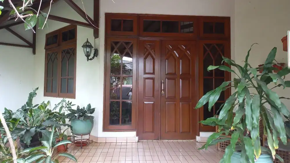 DIJUAL CEPAT (NEGO) - RUMAH di LEBAK LESTARI INDAH