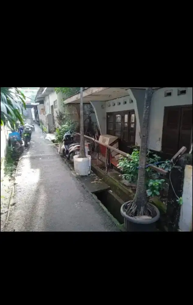 Dijual Tanah & Rumah Tua di Bukit Duri Tanjakan Jakarta Selatan 106 m2