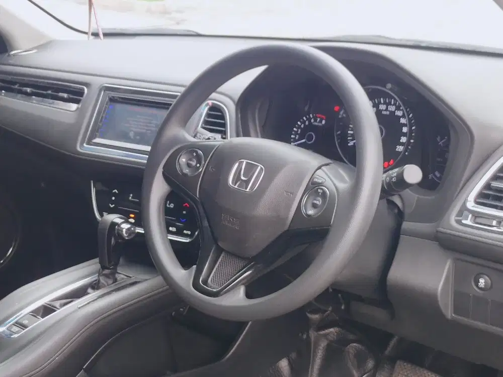 Honda HR-V 2017 siap pakai DP 8 juta murah hrv