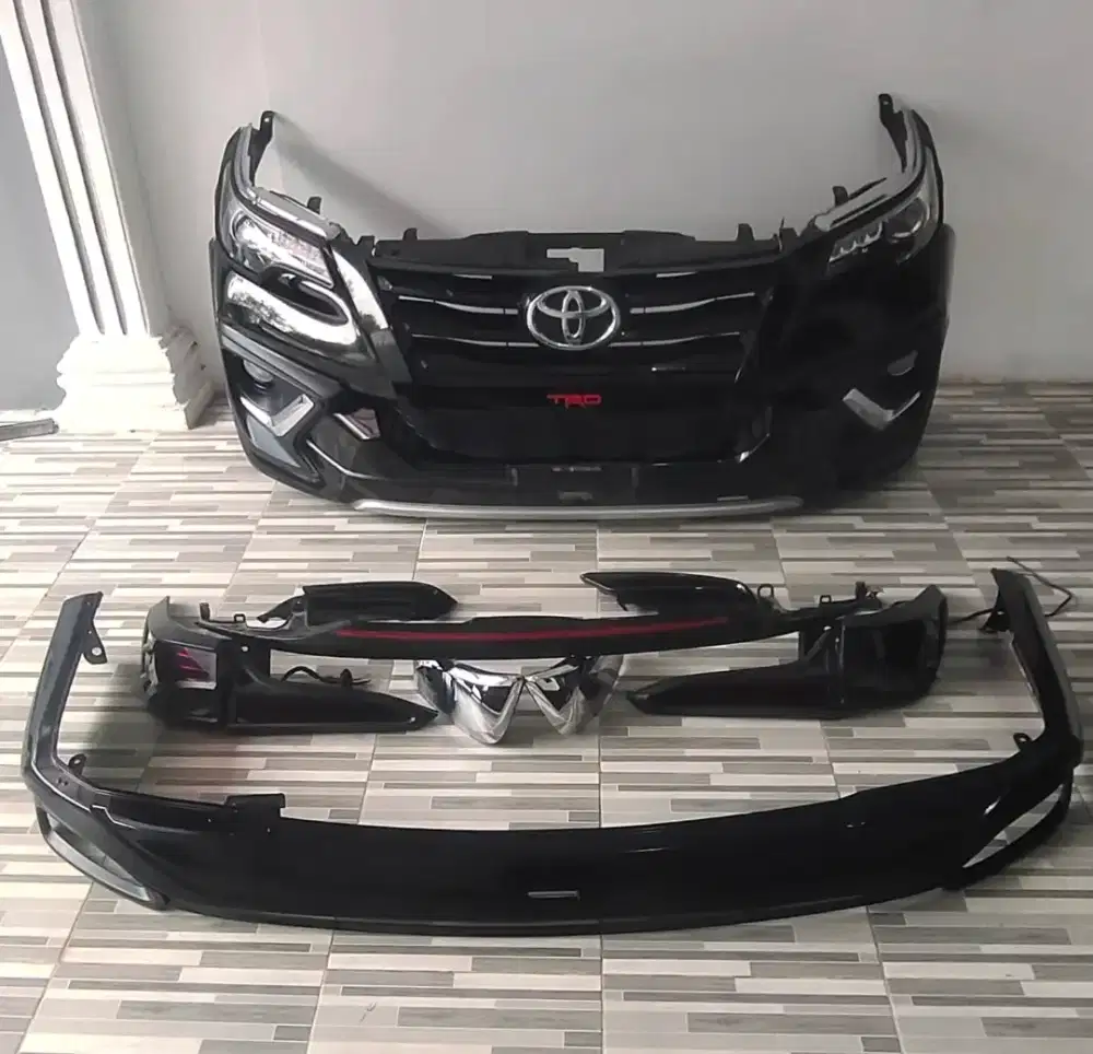Bemper depan belakang plus Lampu Toyota Fortuner TRD 2017, 2018, 2019