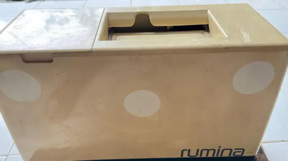 Dijual mesin jahit RUMINA