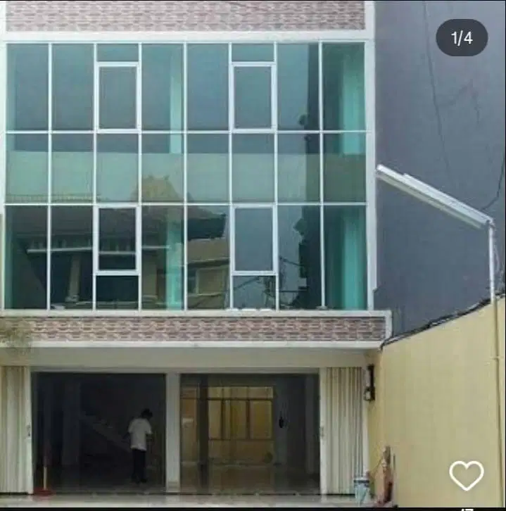 Di Jual Ruko di jln Raya Ragunan No. 17 (3 1/2 lt) Jak Sel(BU banget)