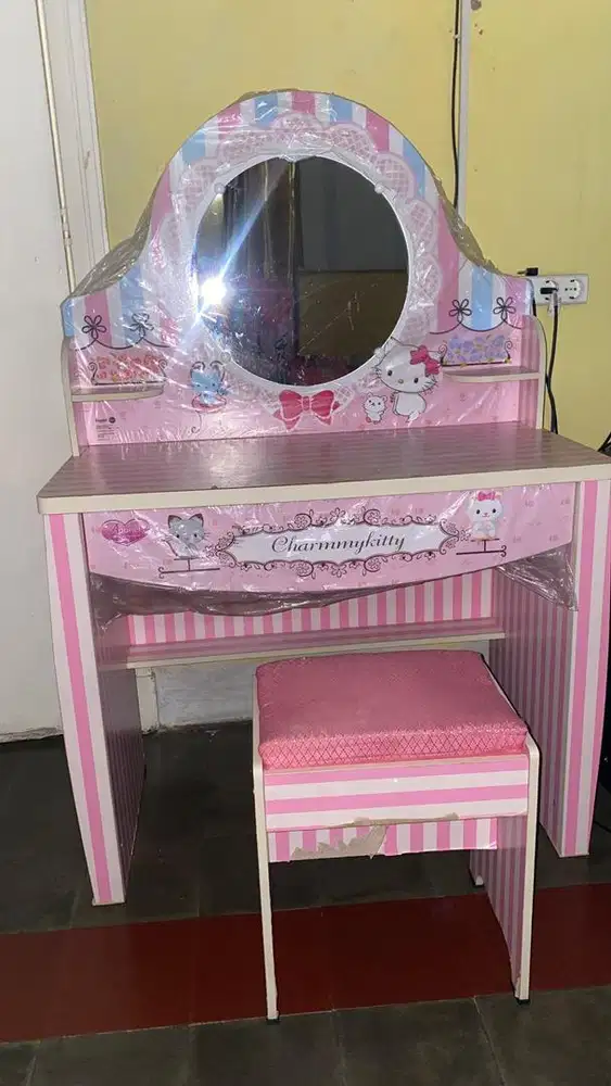 Cermin Meja rias anak