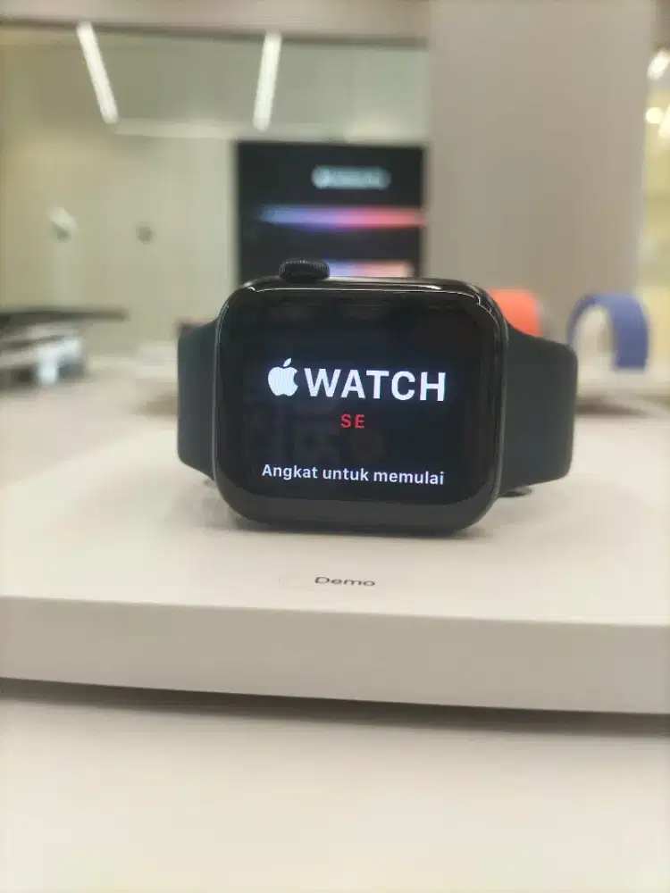 Apple watch  SE gen3 44