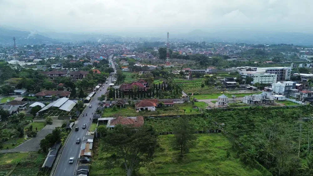 VILLA ROOFTOP PRIVATE POOL DEKAT ALUN ALUN BATU BONUS FURNISH
