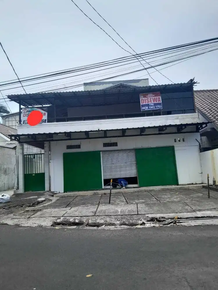 Rumah cocok buat cafe,murah di tengah kota