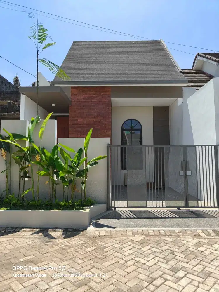 RUMAH VILLA BANDULAN SIAP HUNI KOTA MALANG