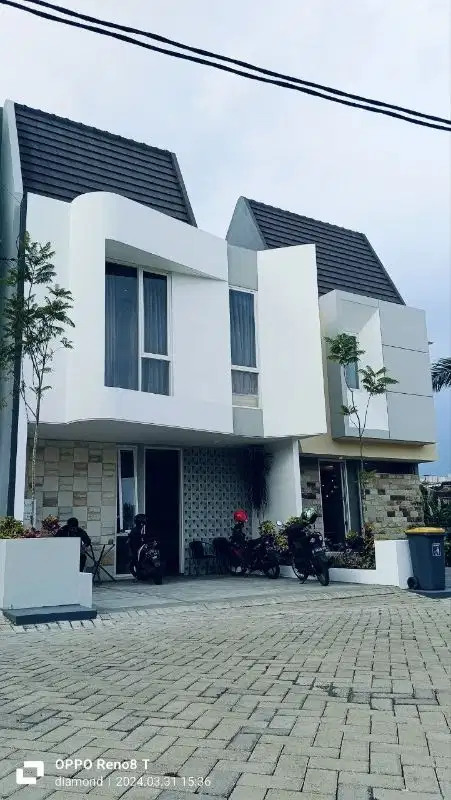 RUMAH DEKAT SMA FAVORIT DAN BALAI KOTA MALANG