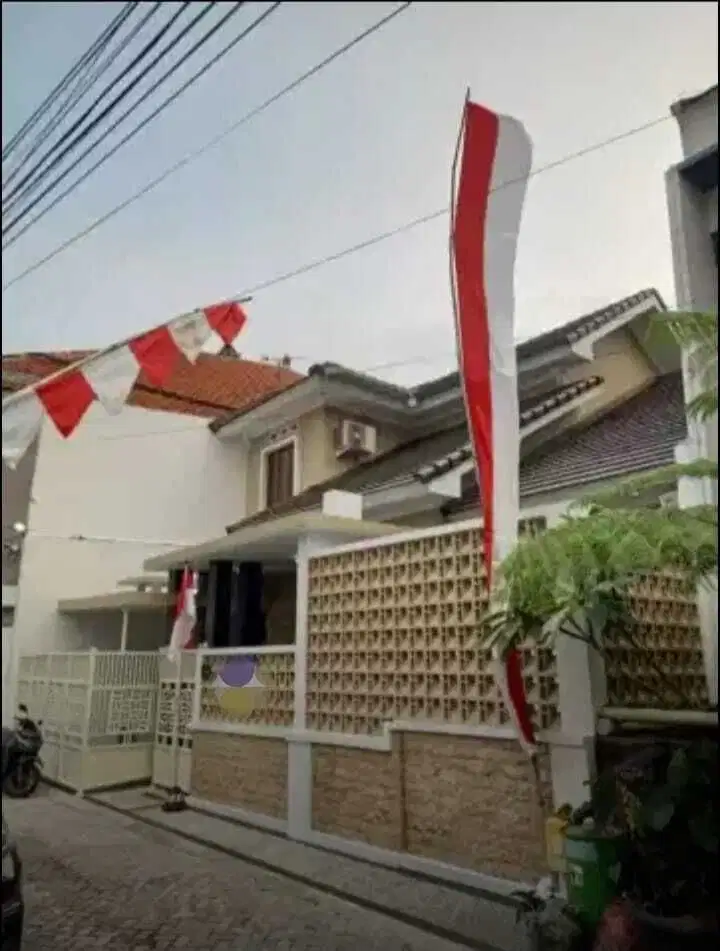 RUMAH CANTIK DUA LANTAI DI SIGURA GURA DEKAT UB DAN UIN