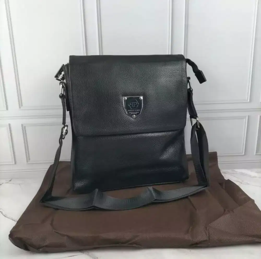 TAS SELEMPANG PRIA PHILLIPP PLEIN leather black