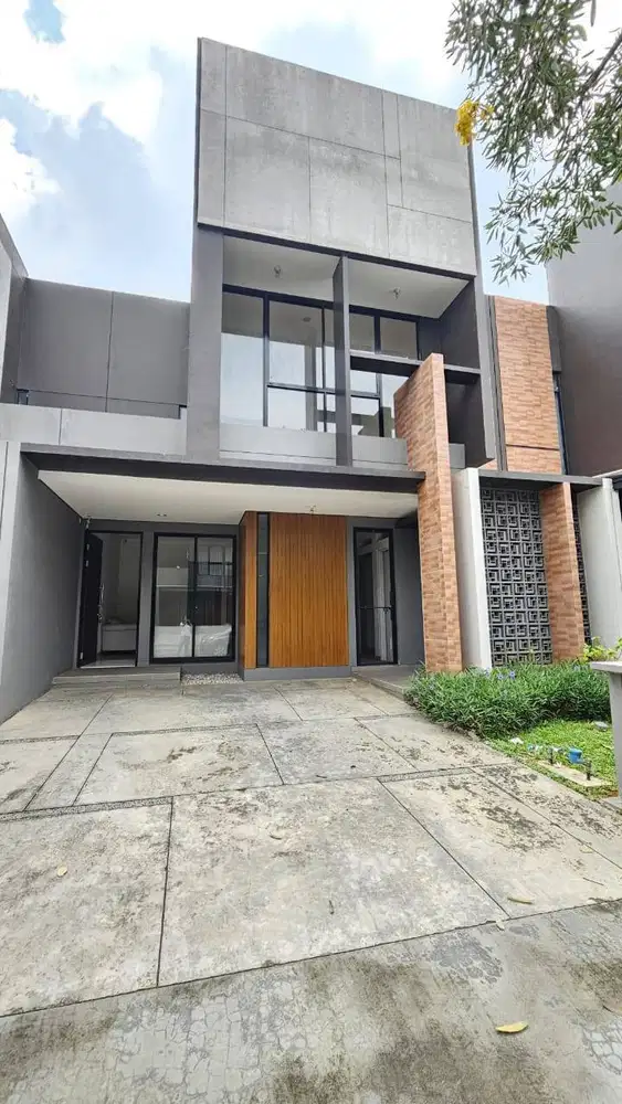 Dijual Cepat Rumah Cantik di Cluster Flavio Suvarna Sutera, Tangerang