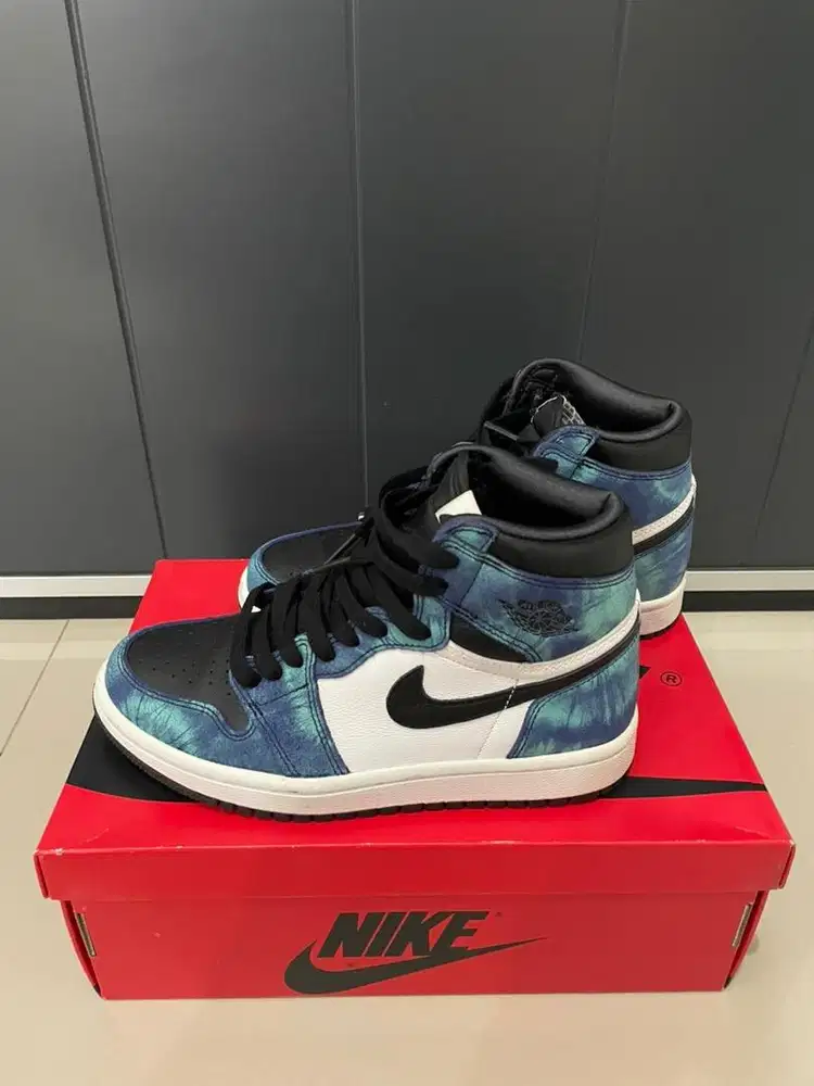 Nike Air Jordan 1 Tie Dye (Girl Size) US 5.5