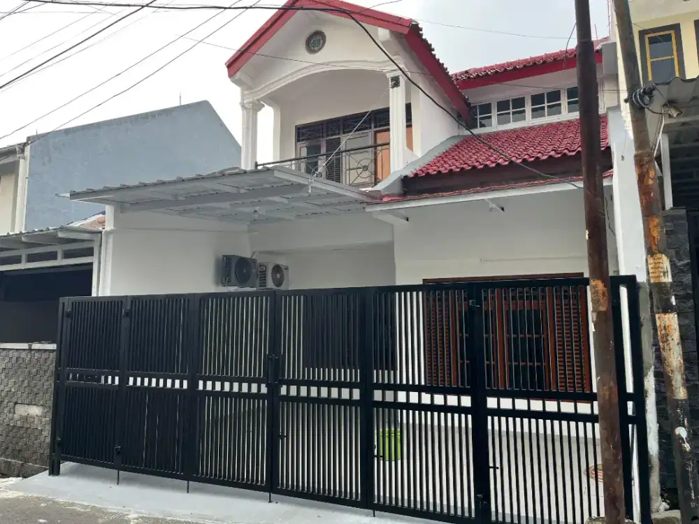 Rumah baru 2 lantai siap huni di.pondok bambu jakarta timur