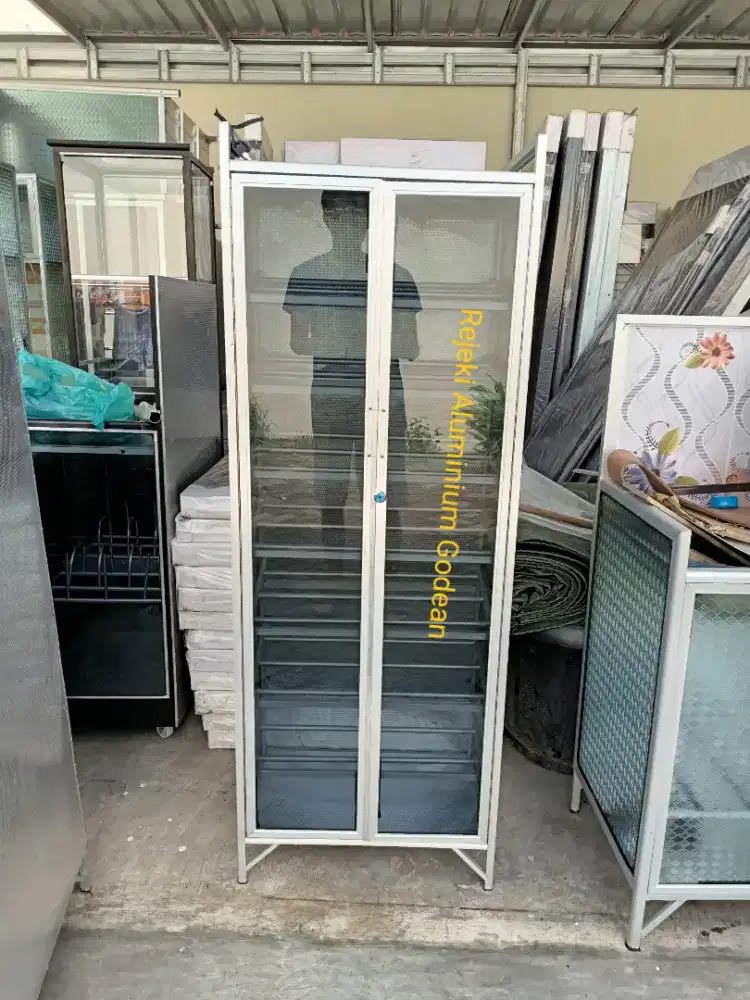 Rak sepatu Minimalis